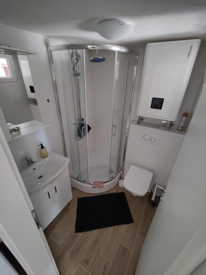 Apartments Bepa Макарска Экстерьер фото